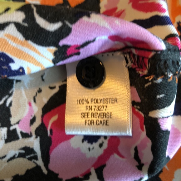 Women’s size medium polyester Dana Buchman button down multi colored shirt - Picture 3 of 7